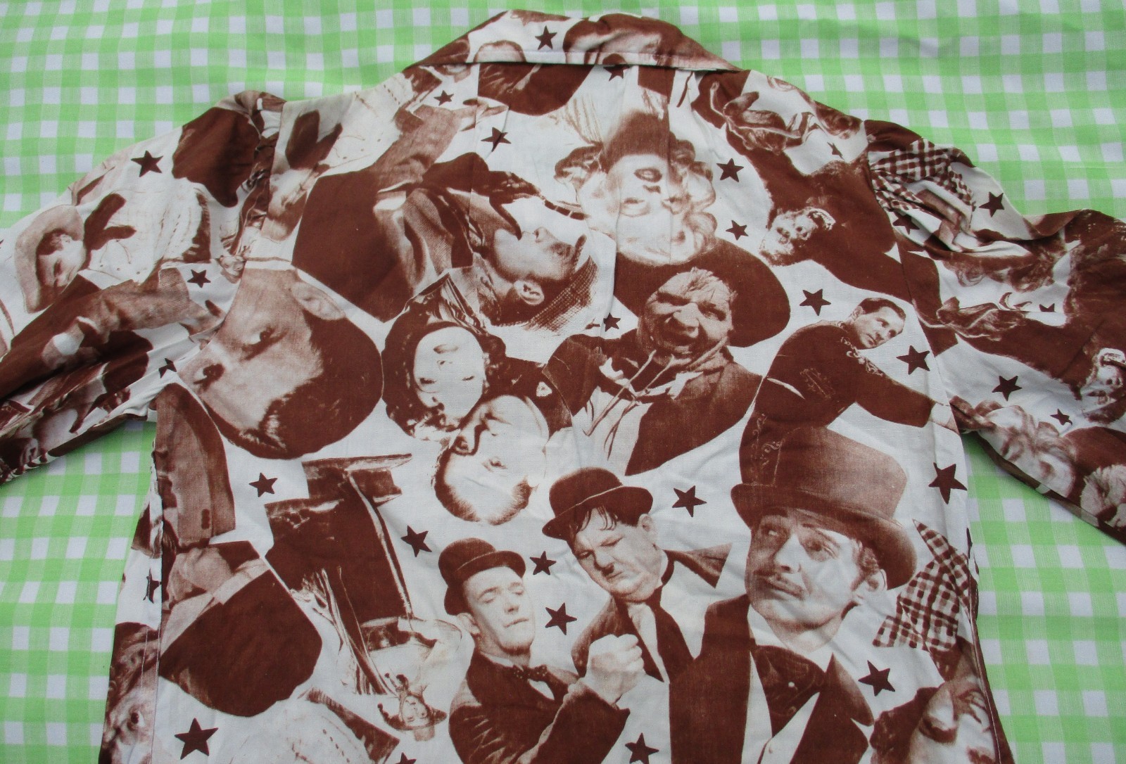 Vintage 70s Novelty Hollywood Movie Star All Over Photo Print Homemade Shirt S/M