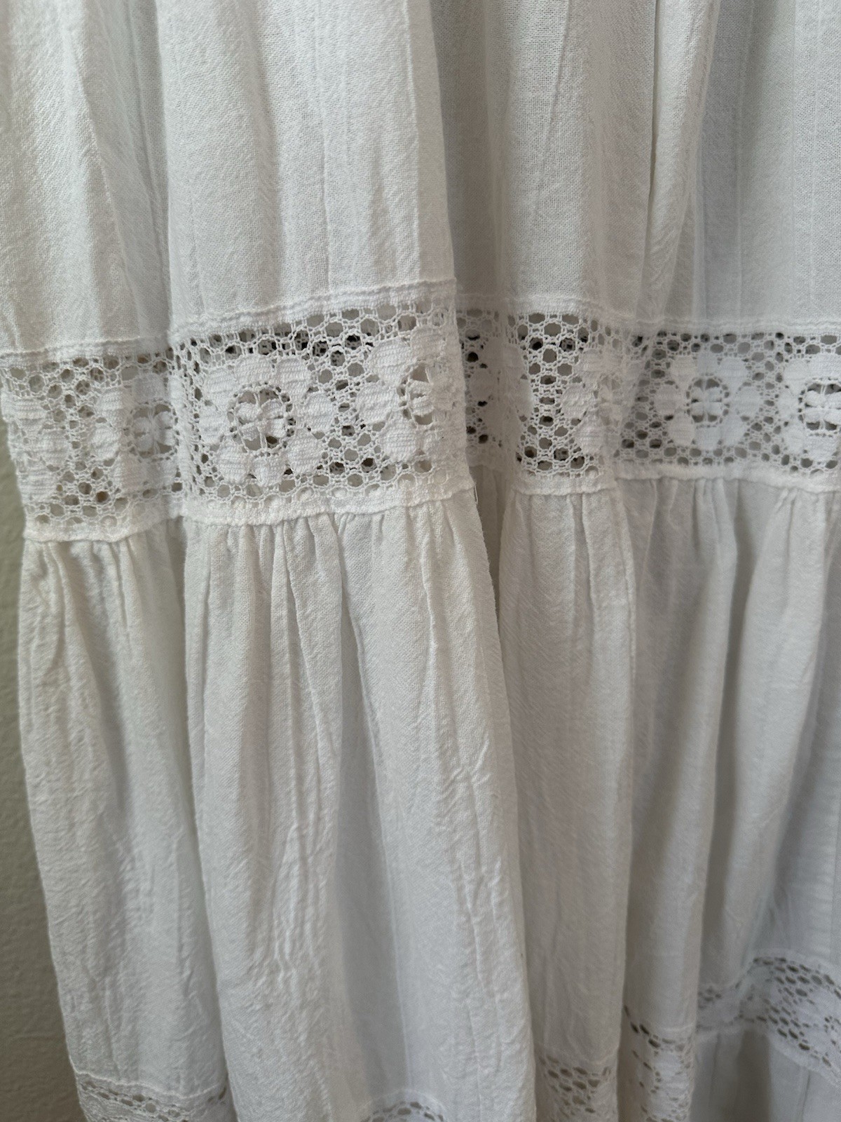 B8 Vintage Ariel Dress Womens Medium? White Eyelet Button Front Ruffle Prairie