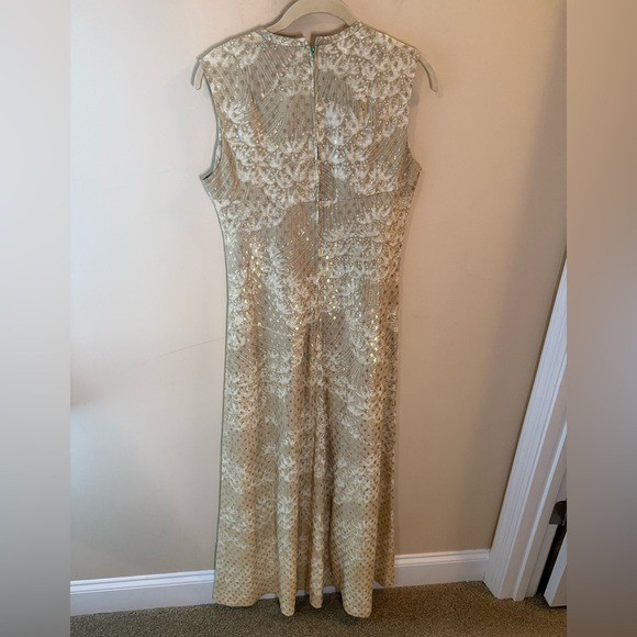 Vintage 1970s gown Gold Lurex Sleeveless gold metallic dot detail – Size Small?