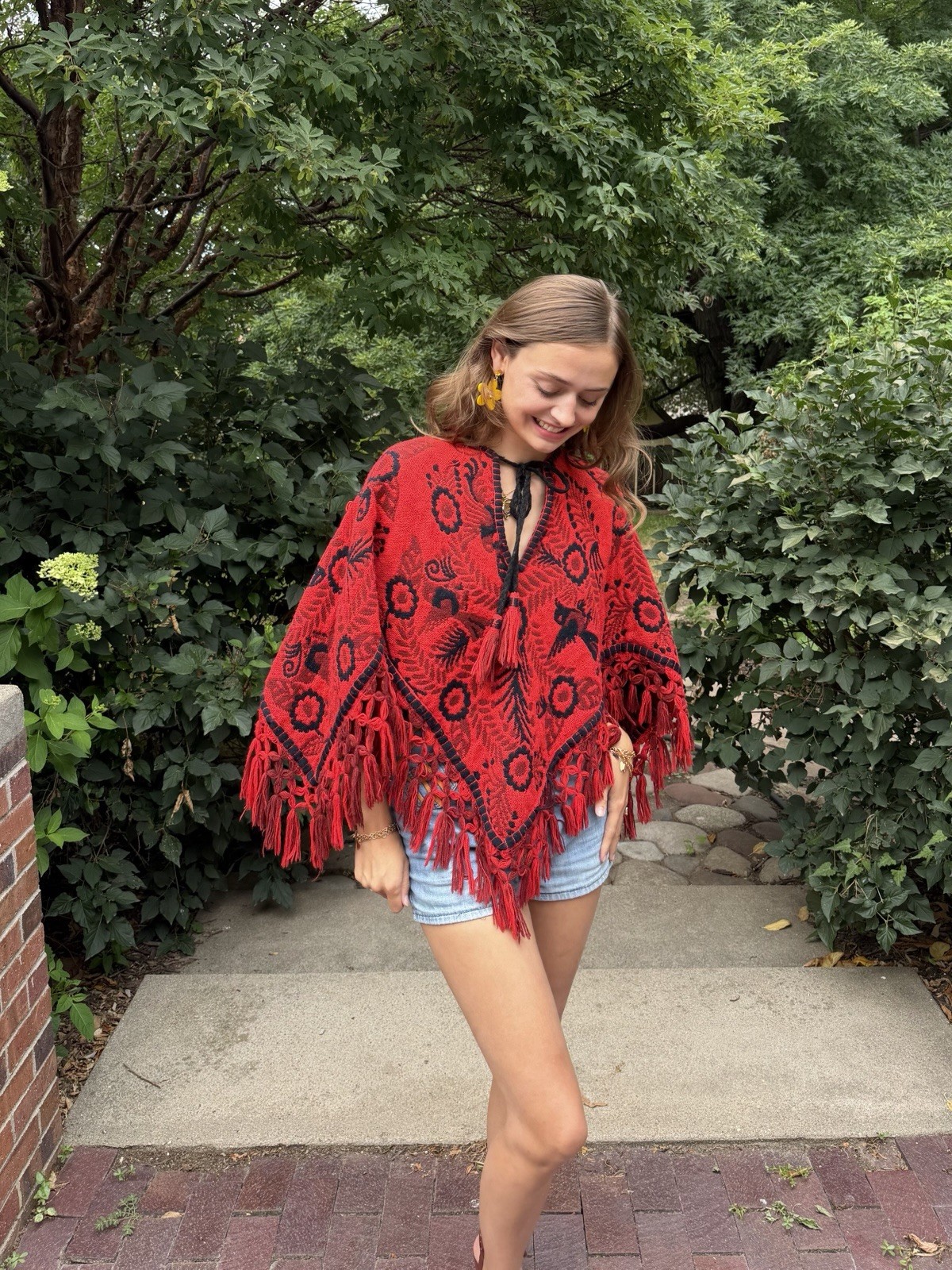 Vintage 1970s Tapestry Poncho Cape 100% Wool Novelty Hippie Boho Fringe 70s