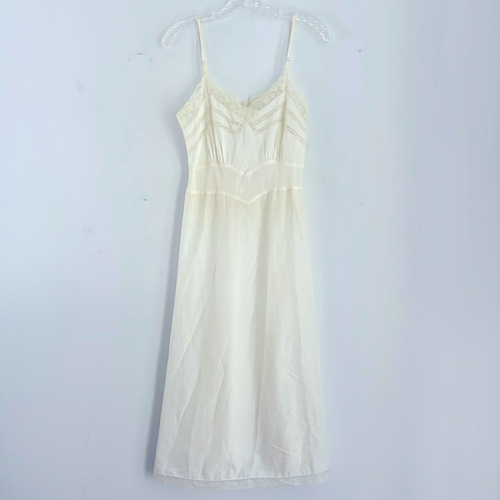 Vintage 50’s Barbizon lace detailed long maxi full length slip nightgown dress