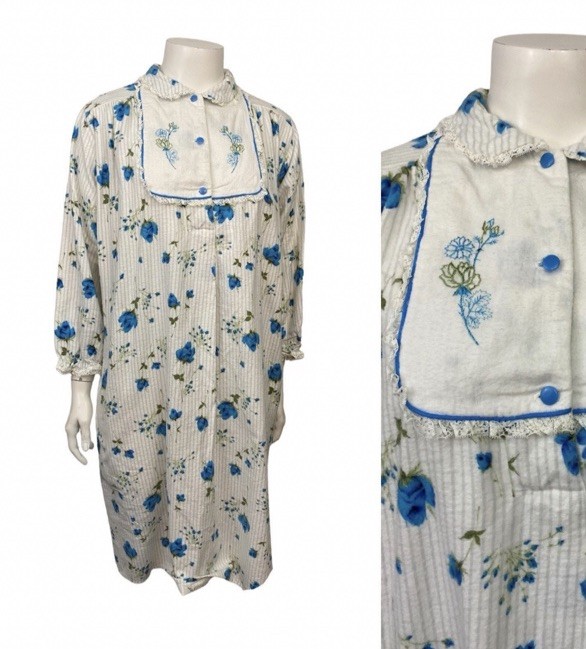 Vintage 1960s Blue Rose Floral Cotton Flannel Nightgown M Lace Trim USA