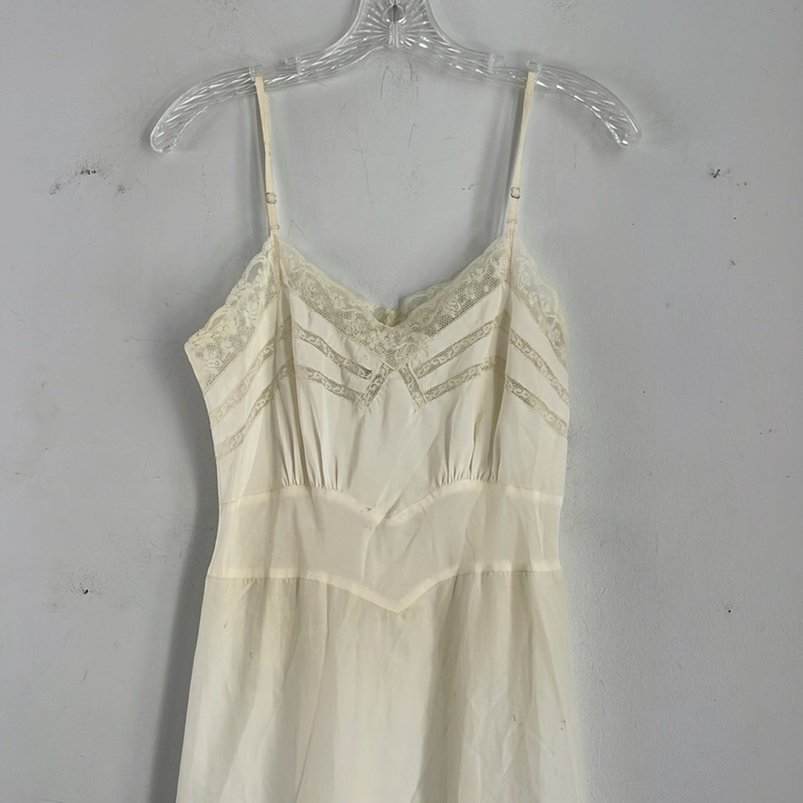 Vintage 50’s Barbizon lace detailed long maxi full length slip nightgown dress
