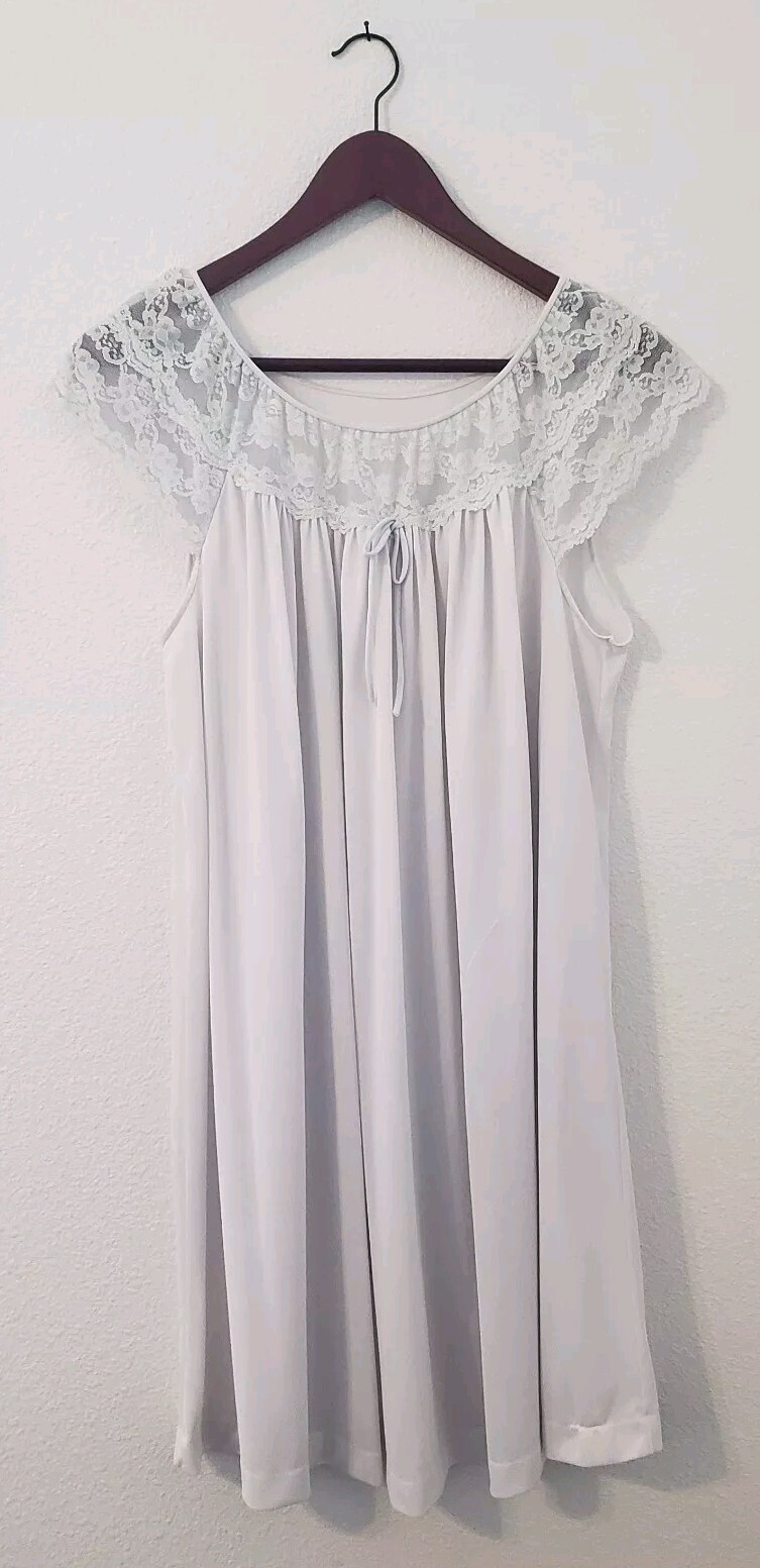 VTG Womens Sleepwear Sleeveless Gown and 3/4 Sleeve Robe with Pocket Set Large