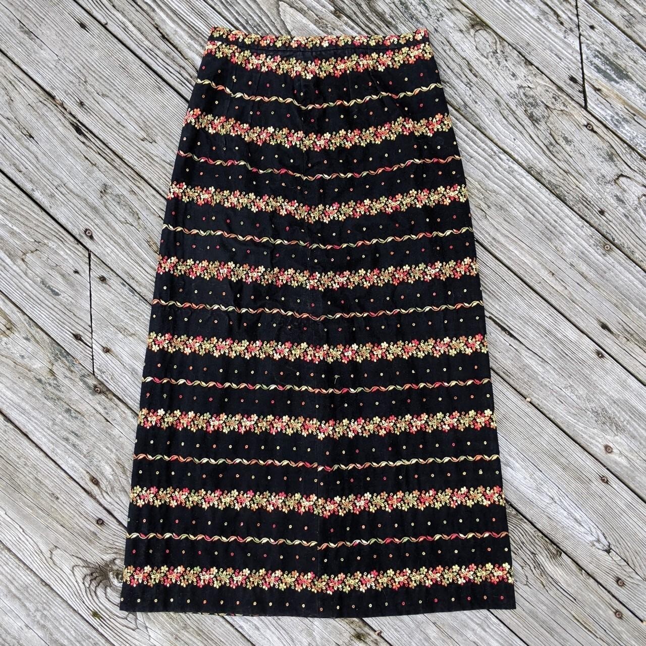 Vintage 70s Malbe Black Velvet Skirt Floral Embroidery Maxi boho 29” Waist