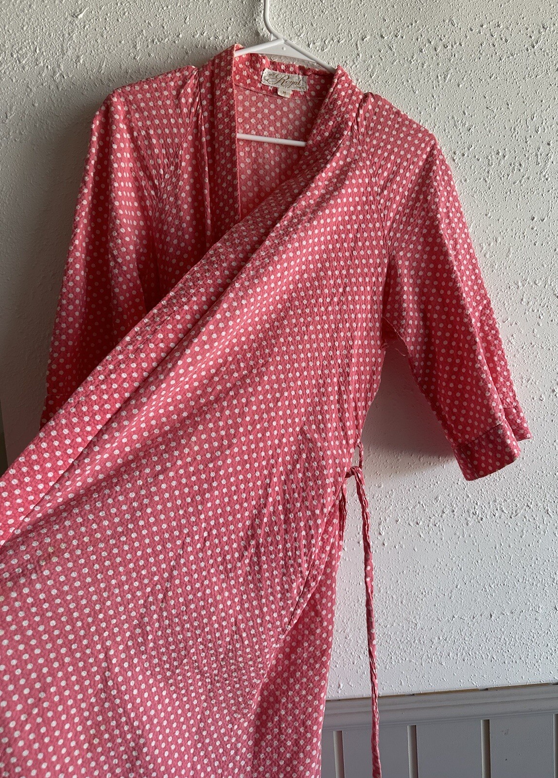 Vintage A Royal Robe Salmon Pink & White Polka Dot Pocketed Belted Robe Size M