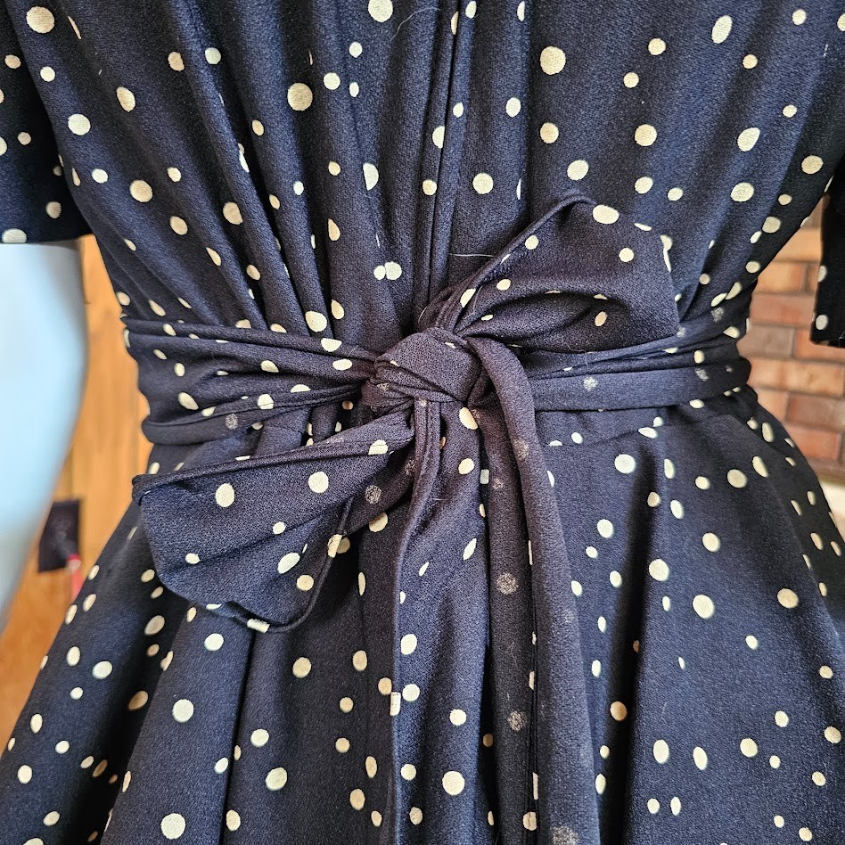 Vintage 80s New Wave Granny Polka Dot Peplum Secretary Lace Bib Day Dress M/L
