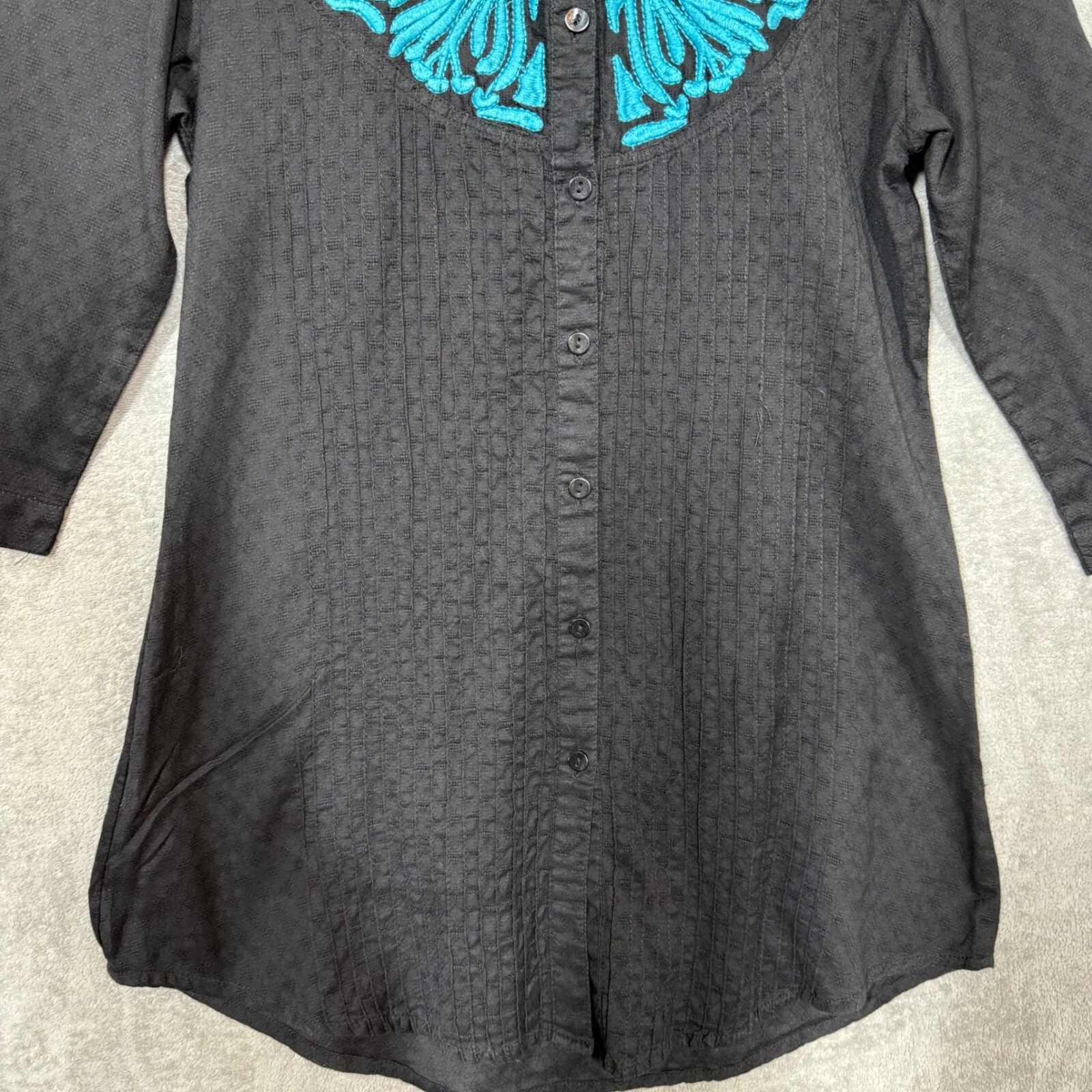 Vintage Casual Outfitters Southwestern Button Down Shirt XS Embroidered Pleated