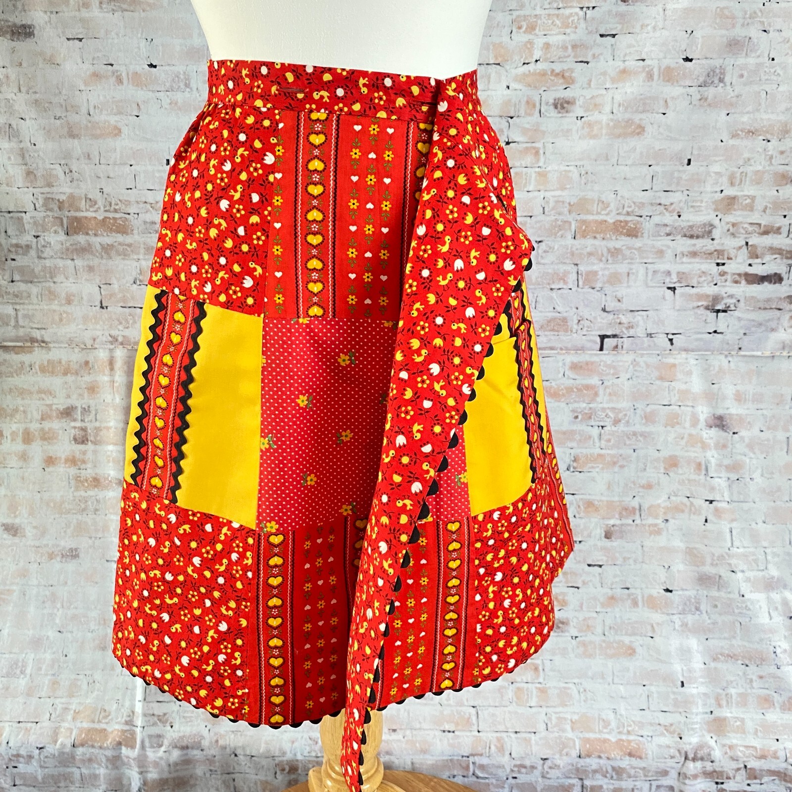 Womens 1970s Reversible Wrap Skirt Size Small Red Yellow