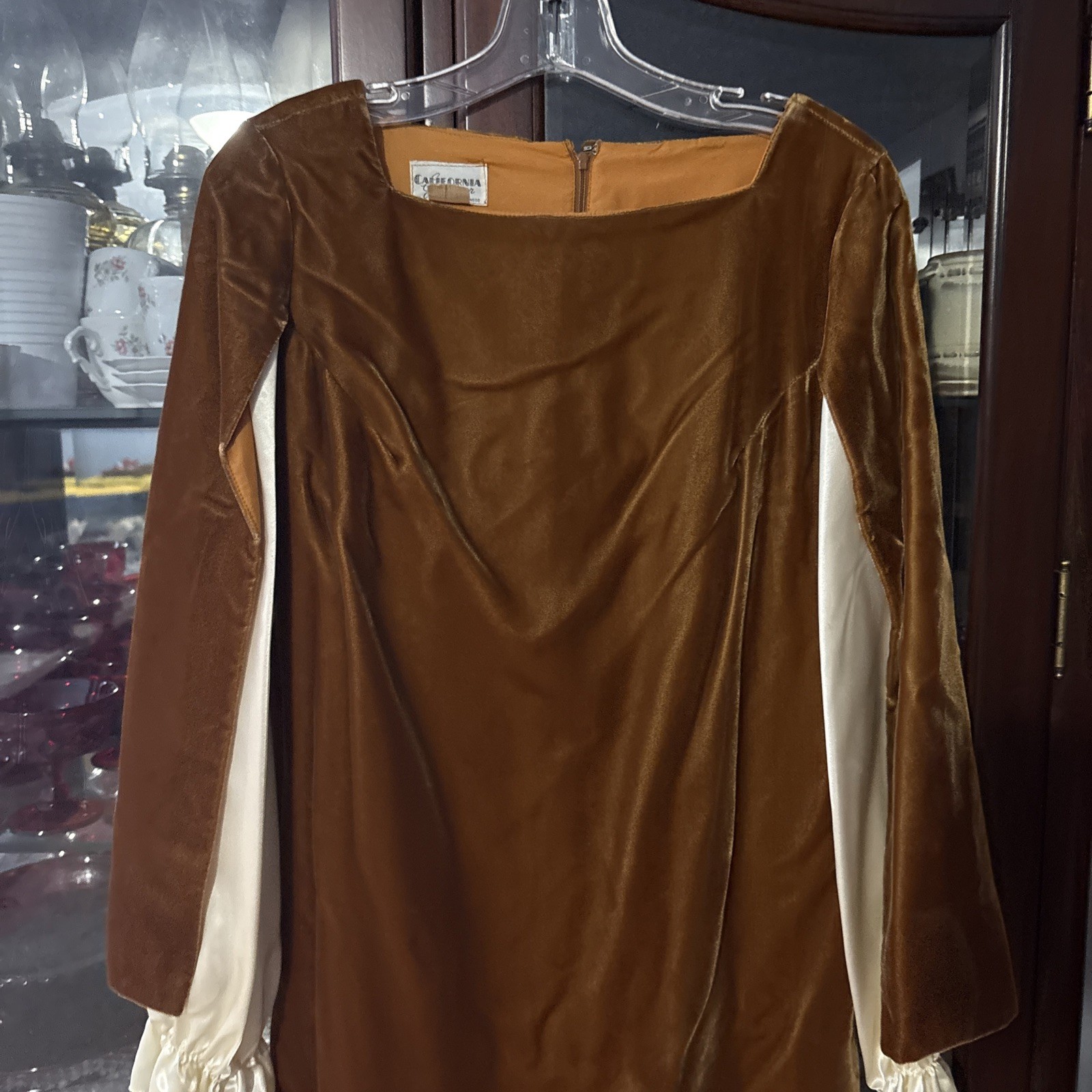 Vintage California Charmer Short Dress 11/12 Brown Velvet With White Cuffs