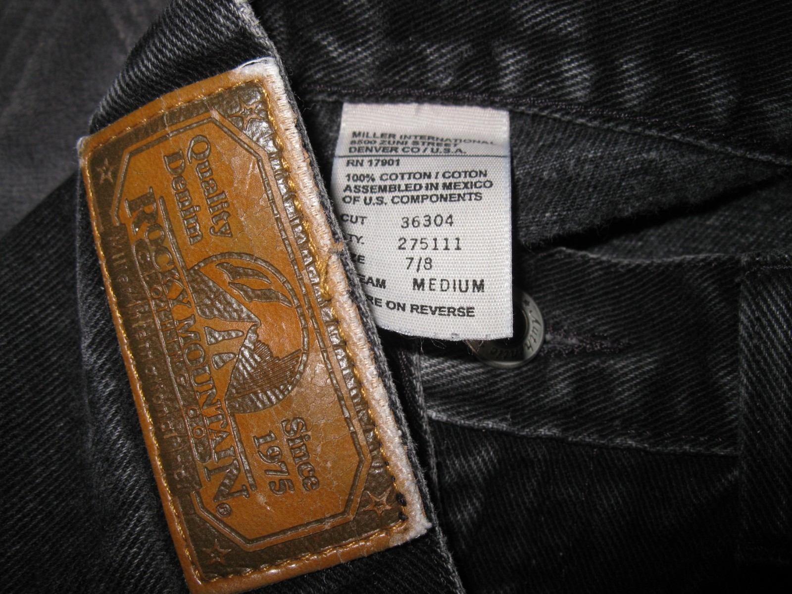 Vintage 1980’s era Rocky Mountain black cotton denim jeans women’s size 7/8
