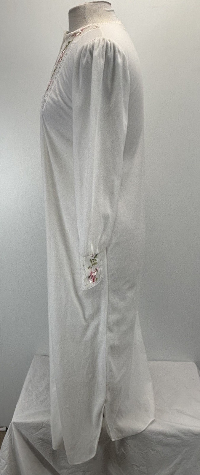Vtg Shannon Lee Micro Fleece Nightgown Women’s L Ivory Floral Embroidered USA