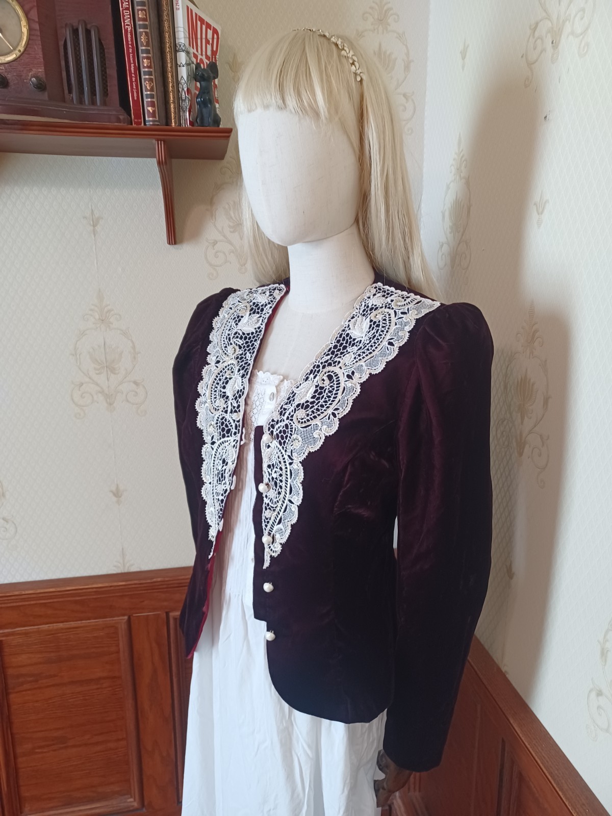 Vintage 1980s Jessica McClintock Maroon Velvet Victorian Gothic Romantic Jacket