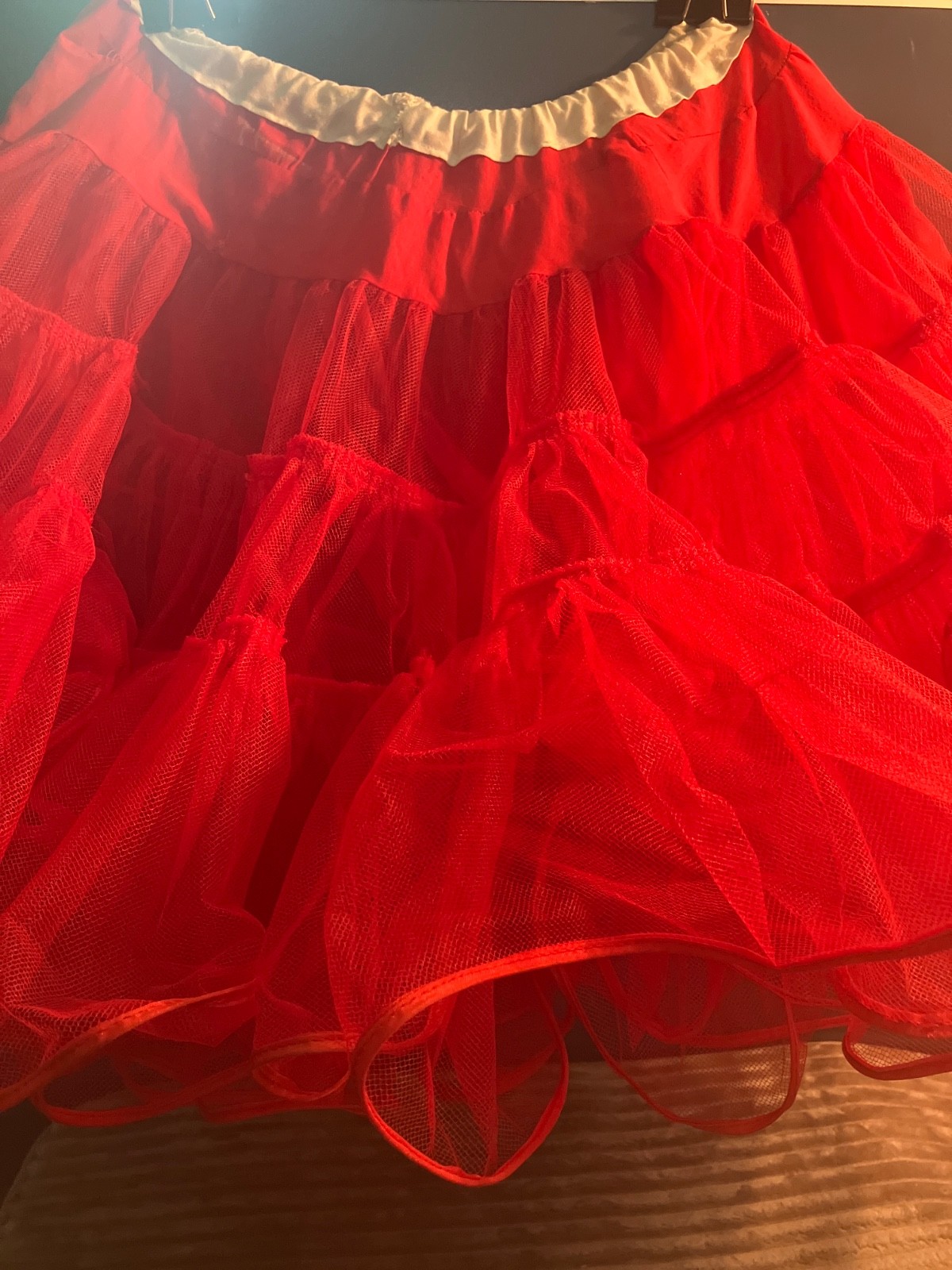 VTG 60’s MALCO MODES RED RUFFLED TIERED SKIRT – DANCE – COUNTRY WESTERN