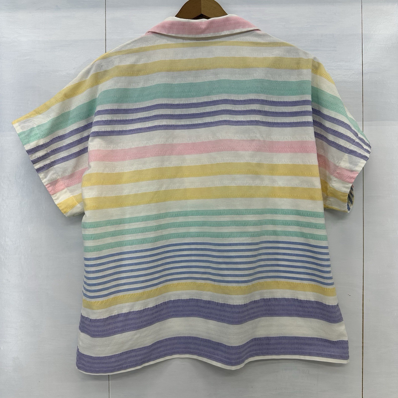 Cheryl Tiegs VTG Womans Pastel Striped Short Sleeve Button Up Shirt USA 16 READ