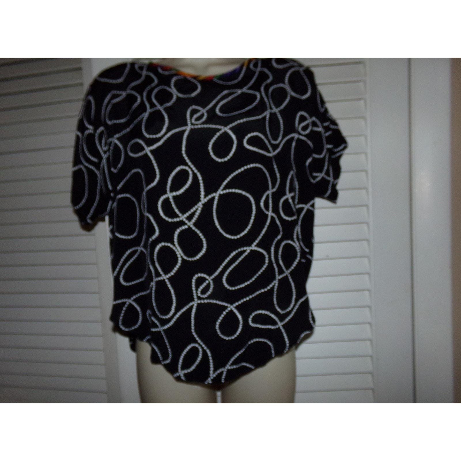 Vintage 80s Dorothy Schoelen Platinum blouse size small Gorgeous