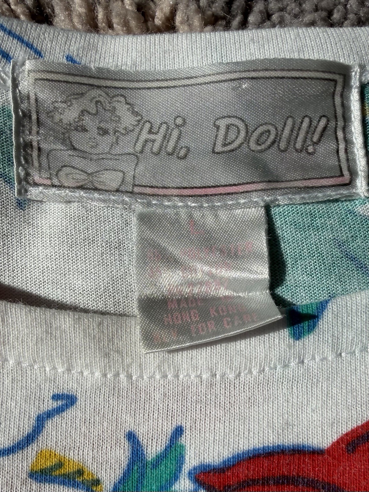 Vintage 80’s NOVELTY BEACH SHIRT Tee Palm Trees Sunglasses Cap Sleeve Hey Doll!