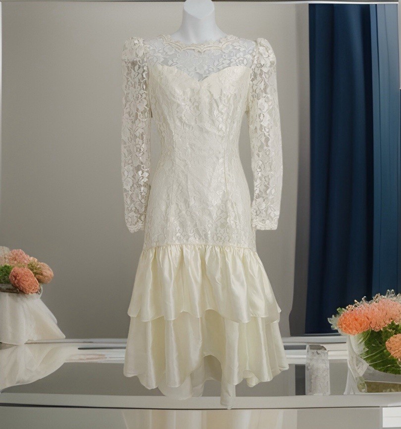 Vintage ELLEN HART Dress 6P Ivory Lace Drop Waist Satin Ruffle Large Bow Cottage