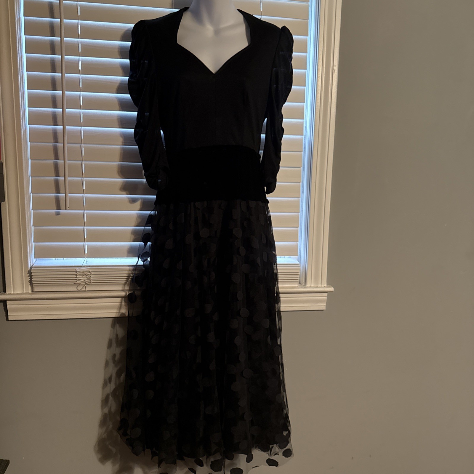 1970S Golden Gate Black Tule And Velvet Vintage Size 38 Or 8