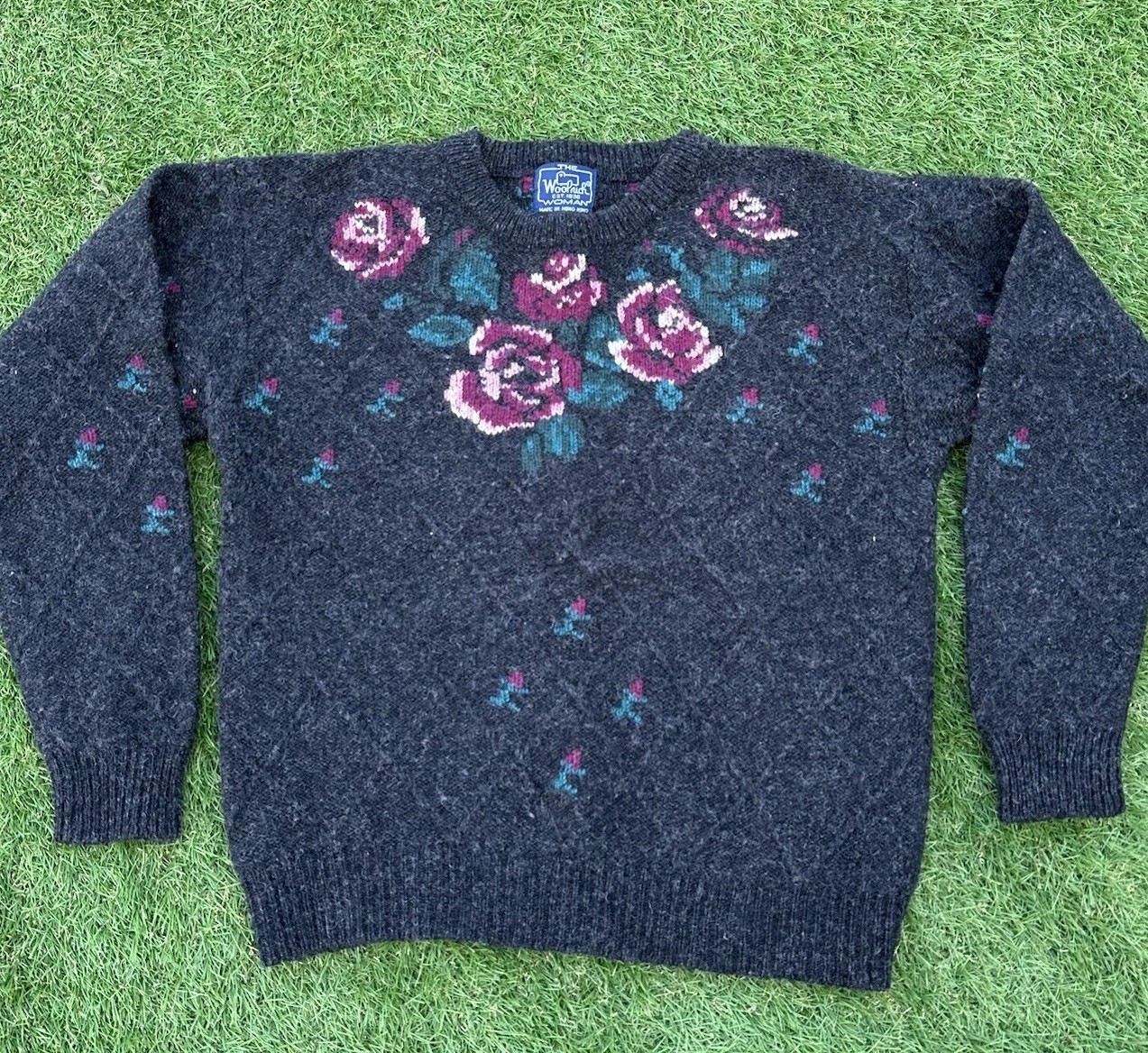 VTG Rose Flowers Woolrich Women’s Dark Gray Knit 100% Wool Pullover Sweater – L