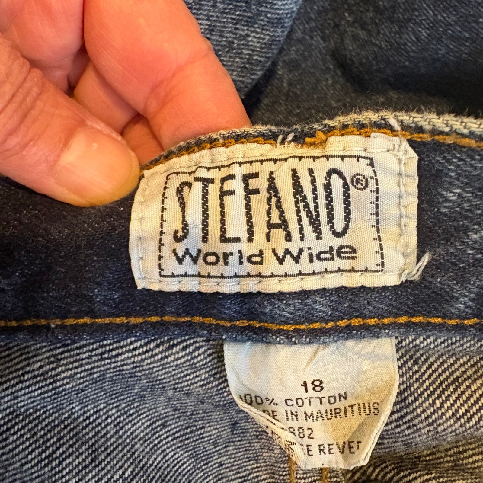 Stefano World Wide Vintage 90s High Waisted Mom Jeans Dark Wash Tapered Size 18