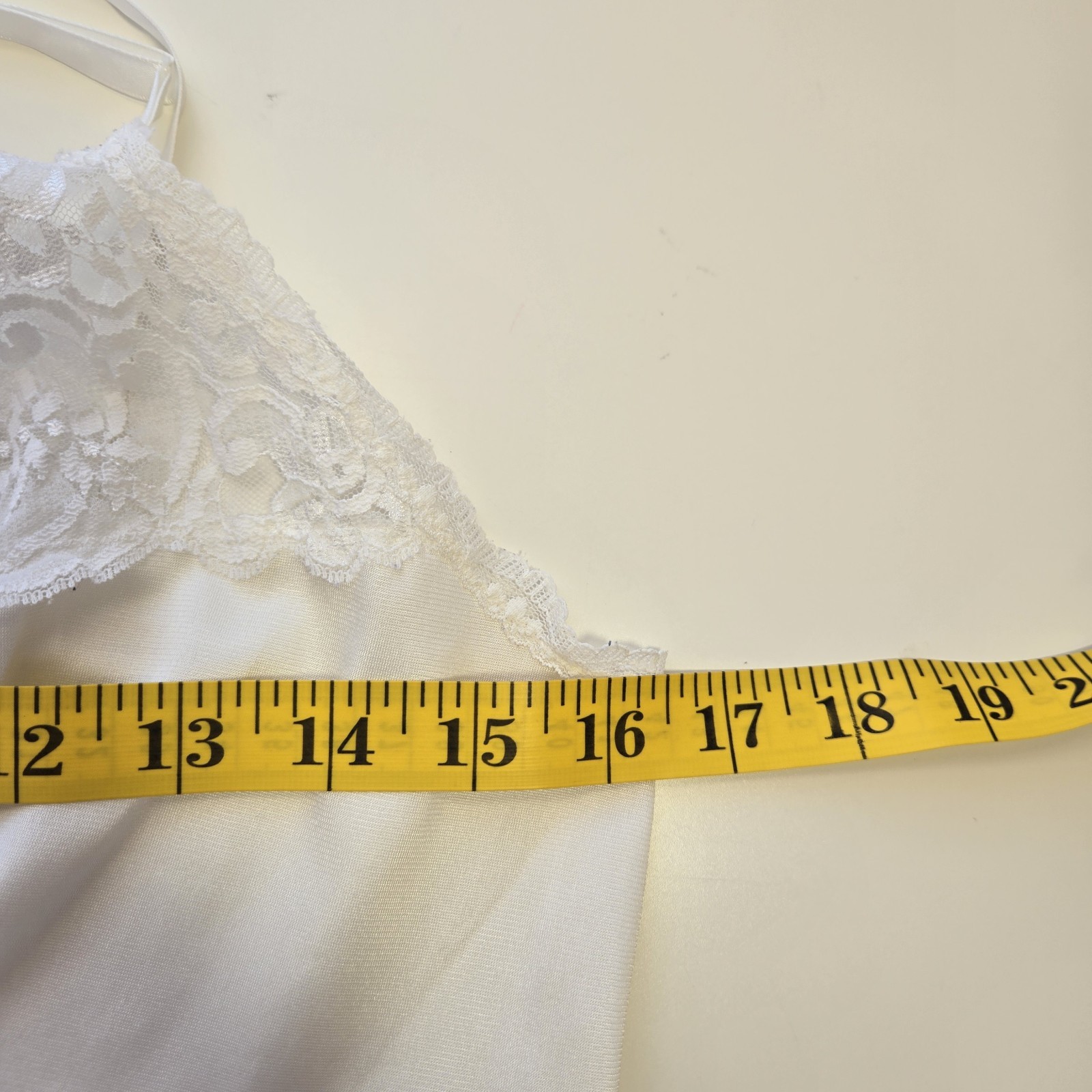 Vintage Applause JCPENNEY Full Slip Size 36 White Nylon Lace Lingerie
