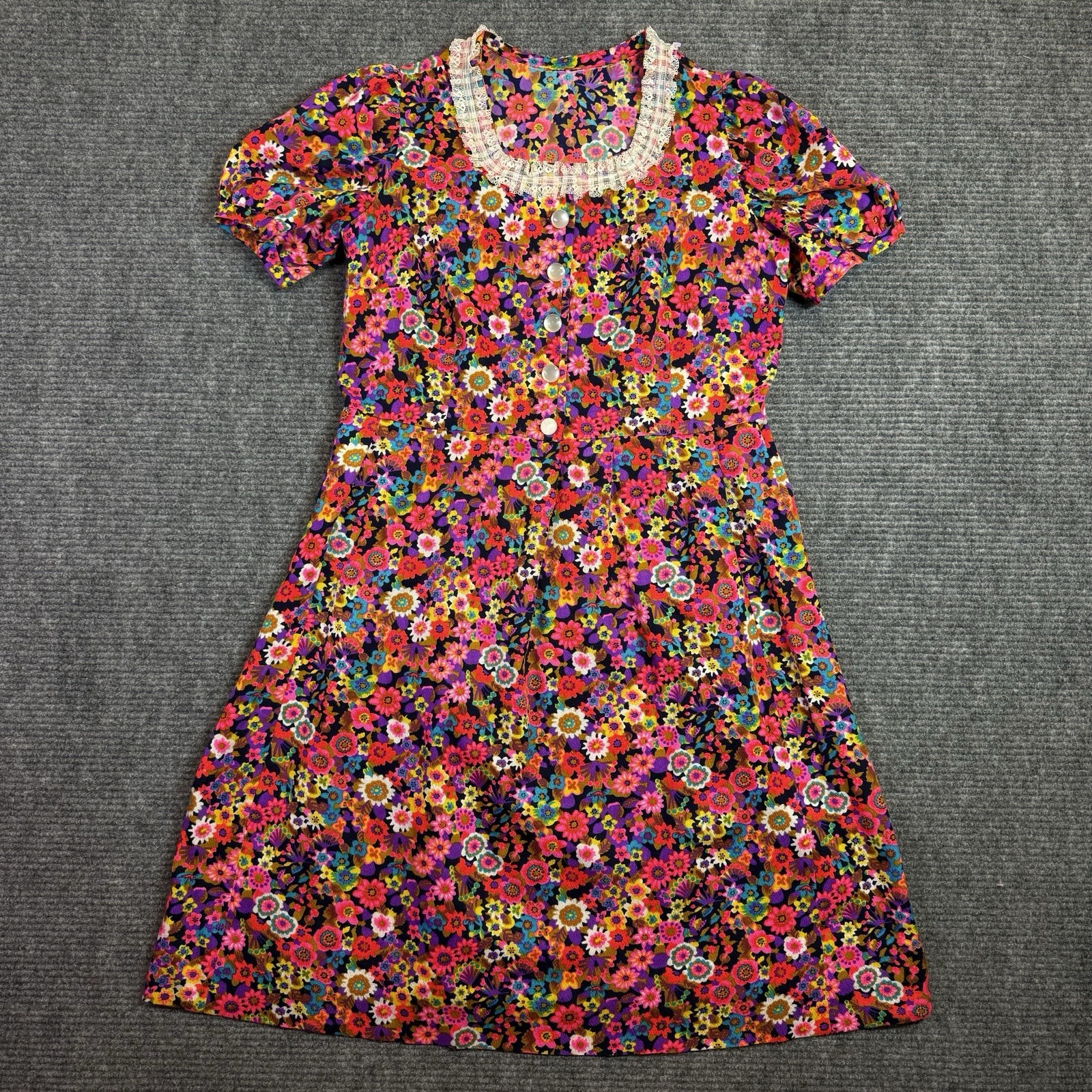 Vintage 60s 70s Flower Power Mini Dress Lace Collar Pearl Buttons Puff Sleeve