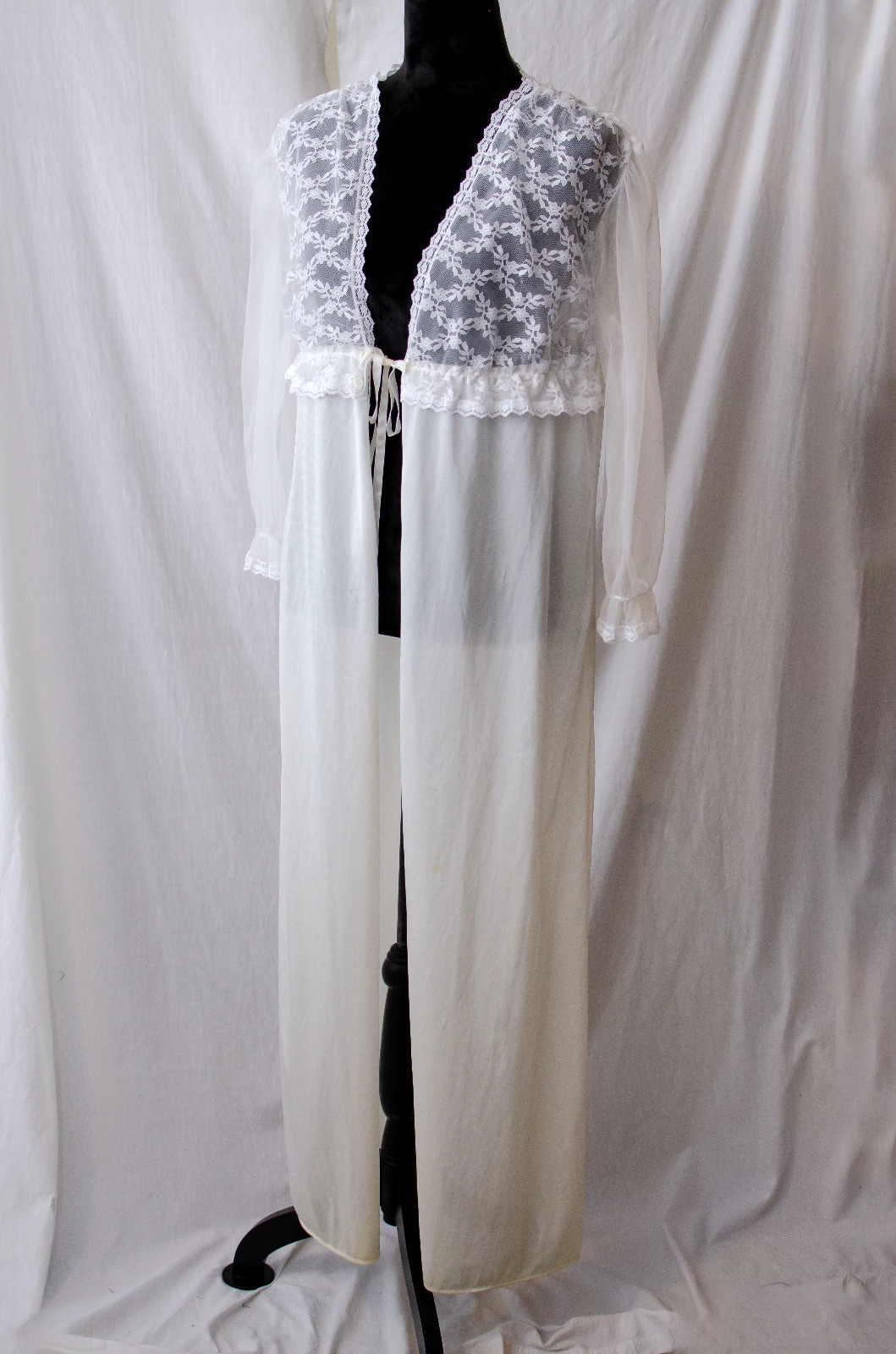 Vintage Dream Wear Sheer White Bridal Robe Lace Accents Sz L
