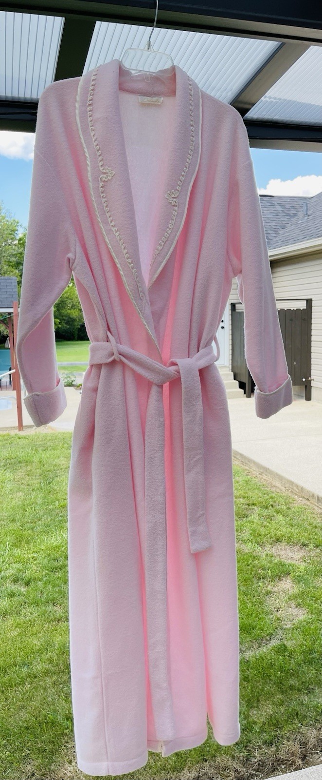 Vintage Delicates Brand Plush Pink Embroidered Soft Plush Robe Size L To XL