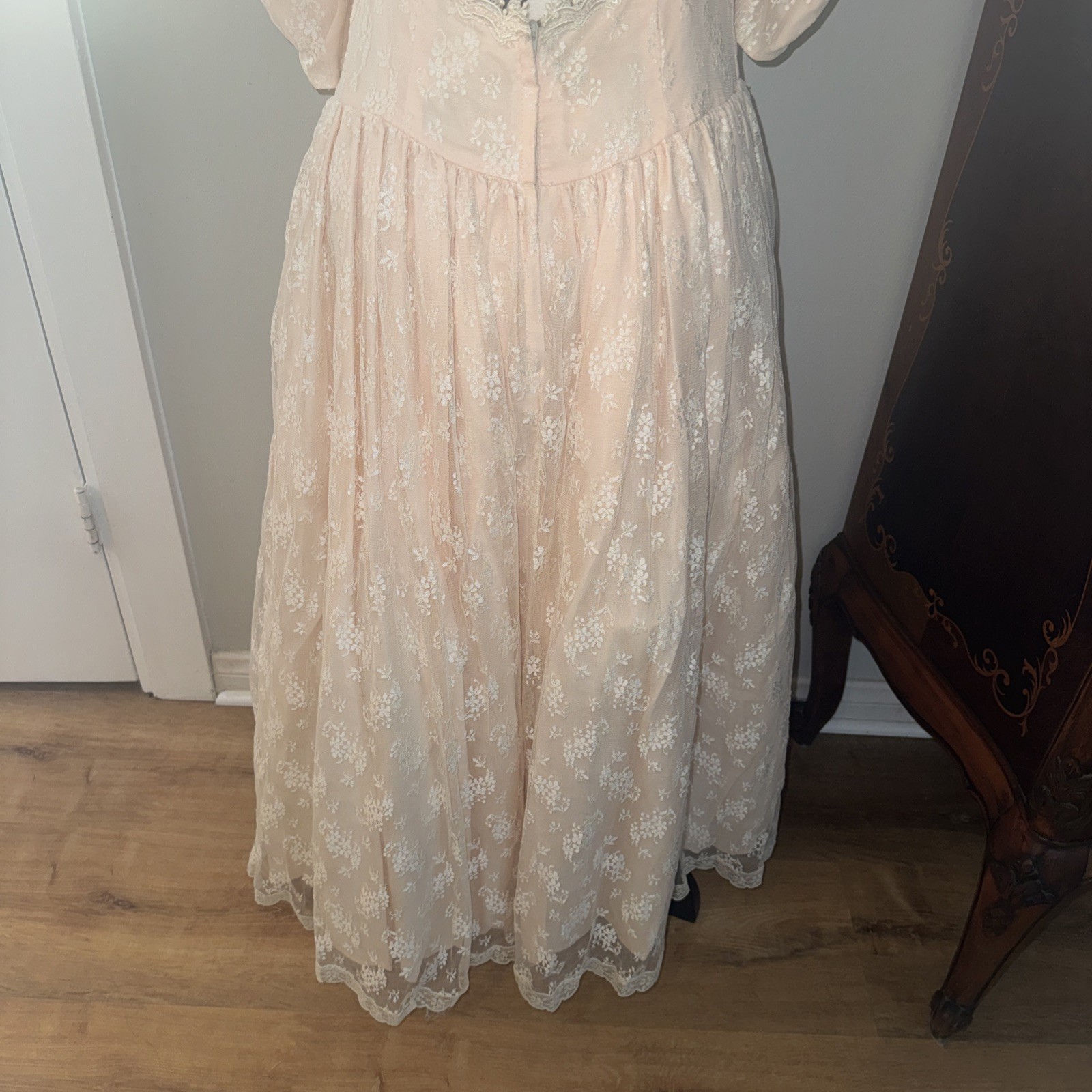 Vintage McCLINTOCK Peach Tea Dress Lace Floral Size 14 Cap Sleeve Open Back