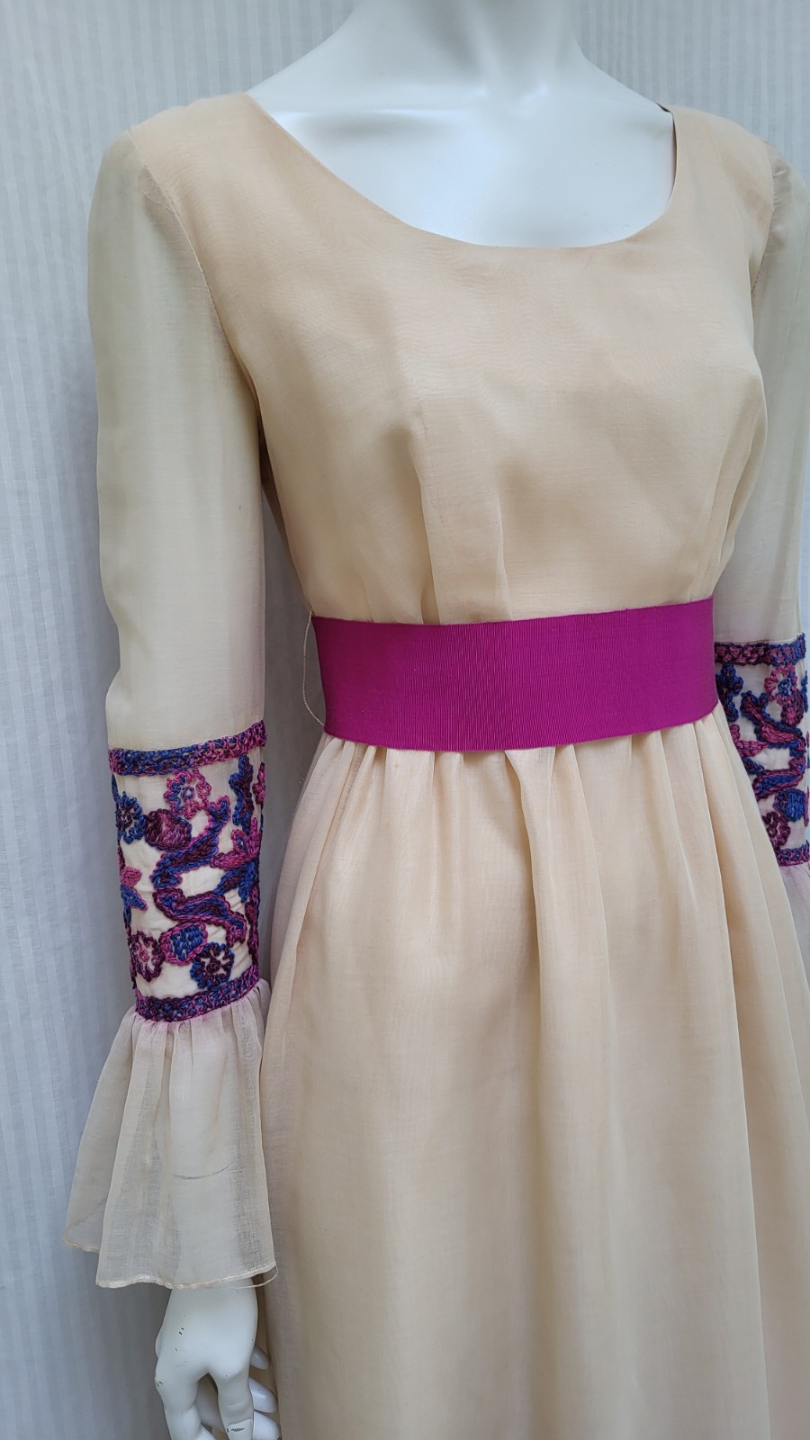 Vintage 1960/70s Cotton Voile Embroidered Maxi Dress – Size XS/S