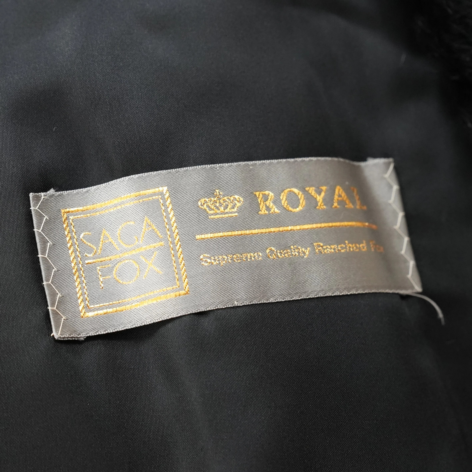 ROYAL SAGA FOX Black dyed Fur Coat – Genuine Vintage Fur From Japan
