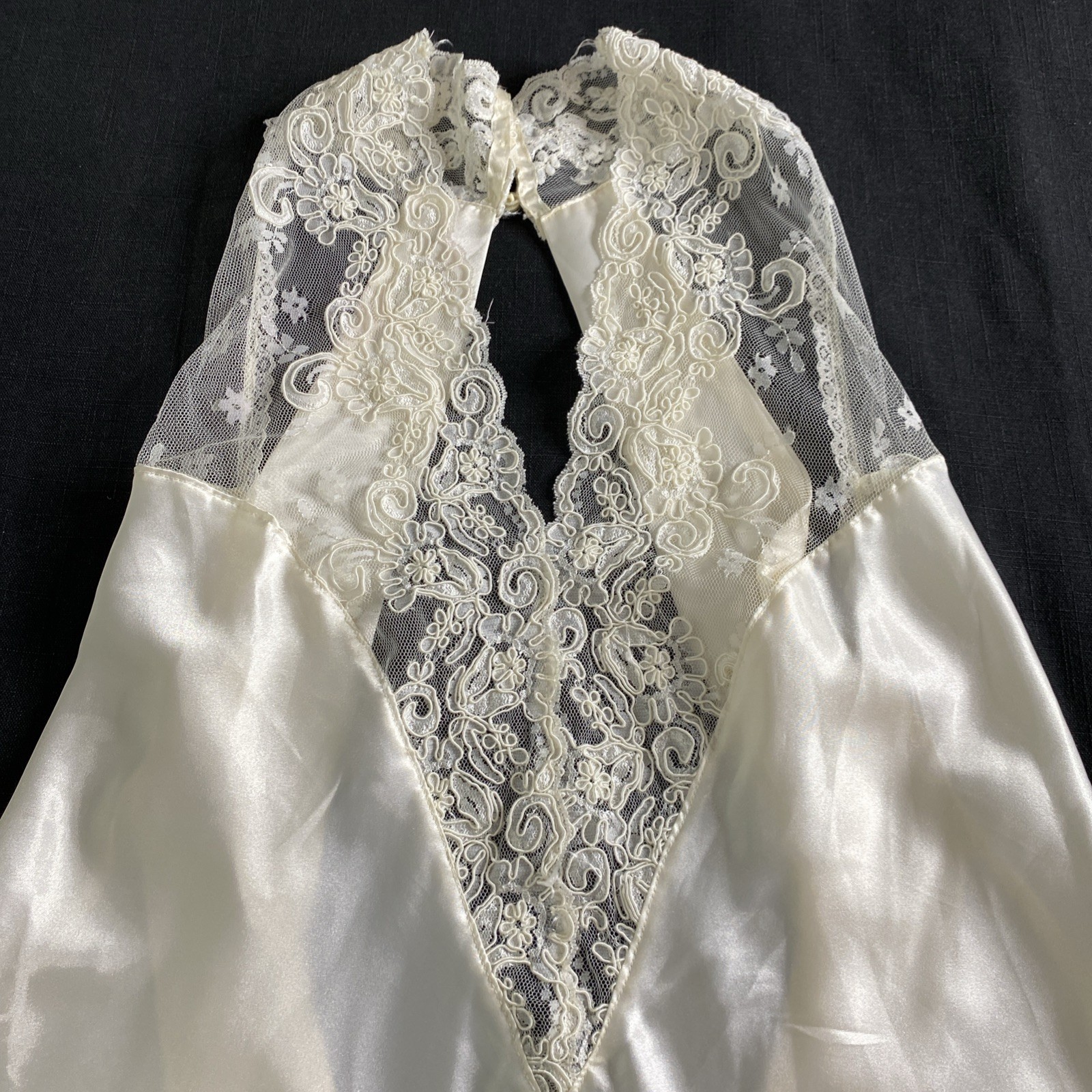 Vtg Creamy Maxi Night Gown Sz L Romantic Lace Babydoll USA Y2K Trousseau Wedding