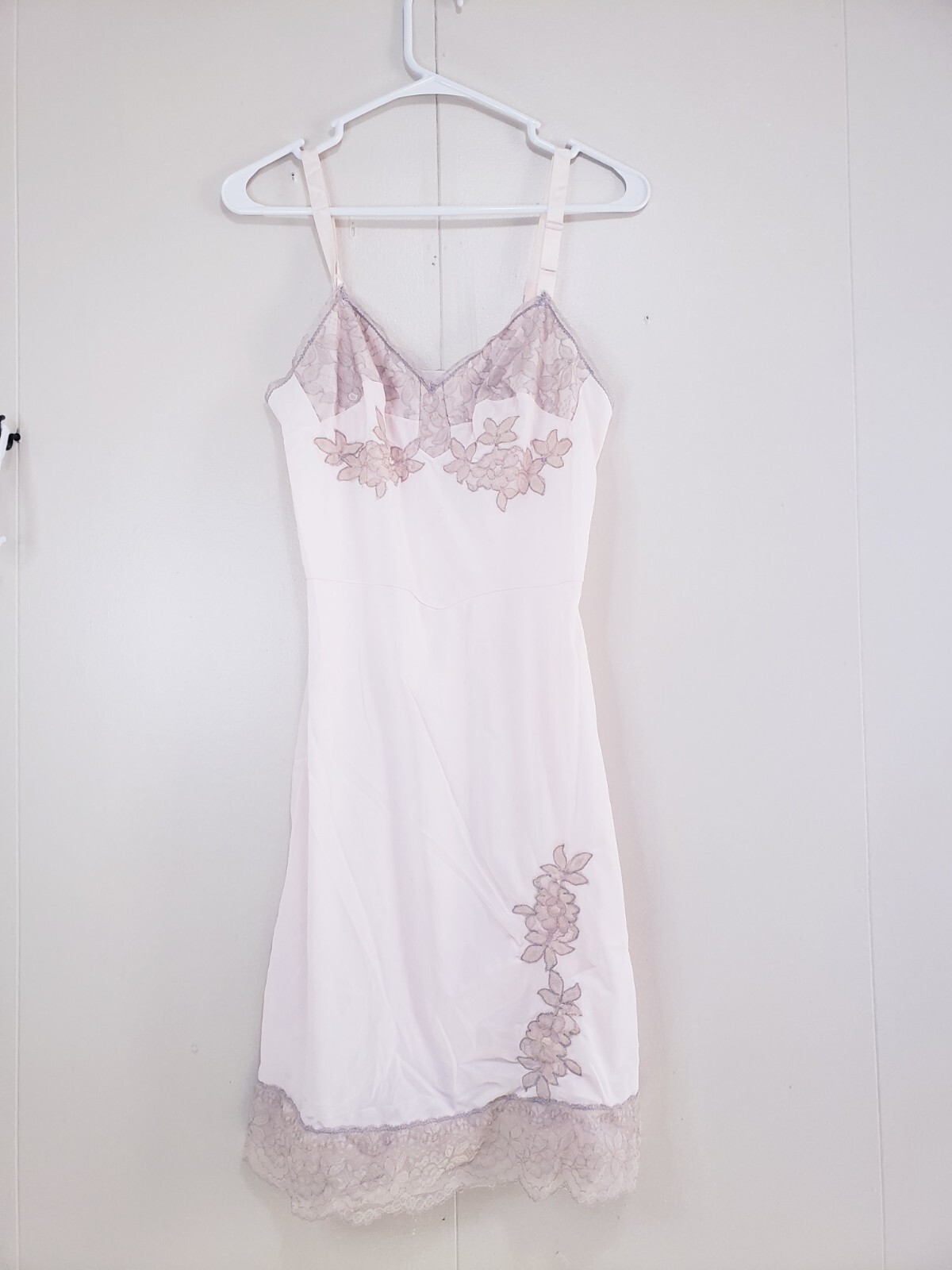VTG Charmode Womens 34 Short Slip Dress Lgt Pink Floral Embroidery Lacy FLAW
