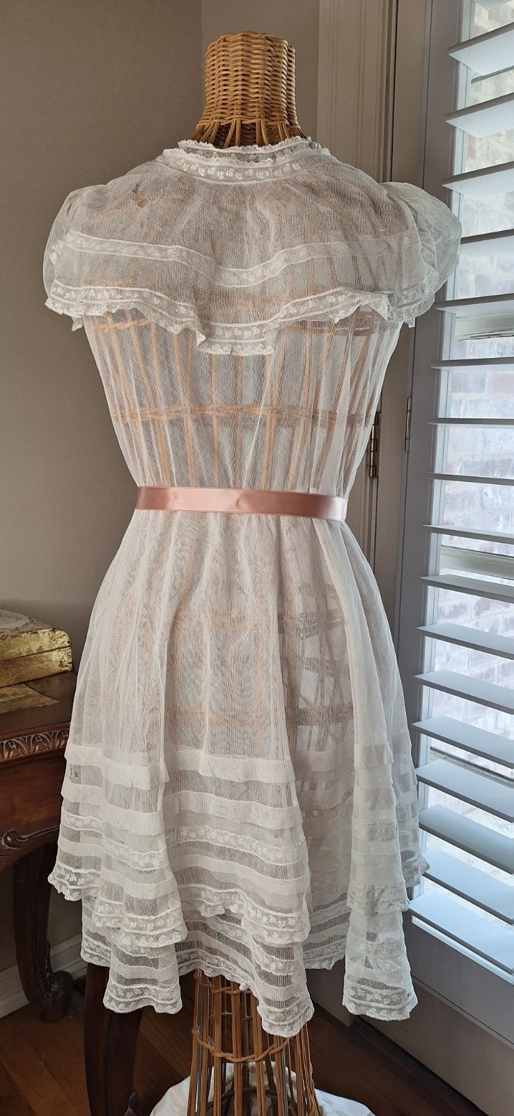 Vintage 1930s 1940s Beautiful Net and Lace Summer Dress Or Tea Dress
