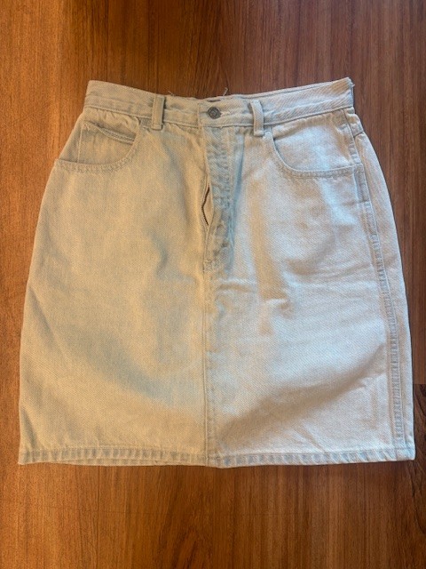 Vintage Calvin Klein Denim Skirt Women’s 5/6 High Waisted Mid Length 80s USA