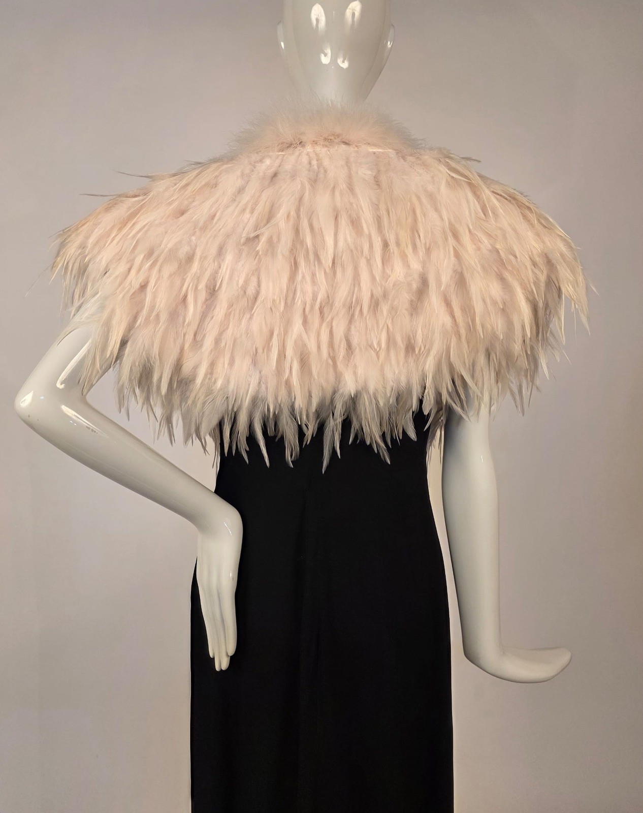 VINTAGE BIBA PLUSH WHITE FEATHER CAPE FOR DRESS W SATIN LOGO LINING