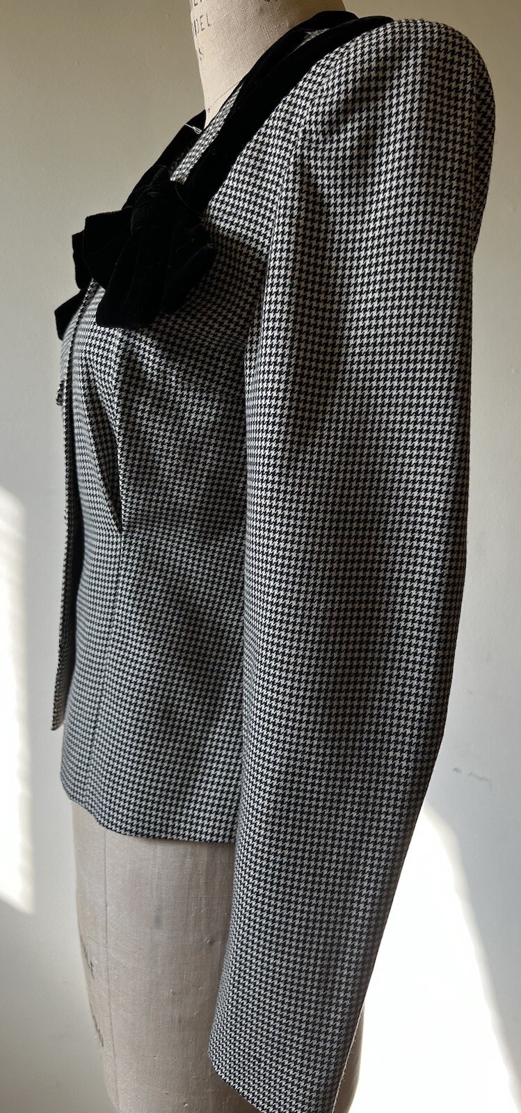 Vintage Norma Kamali 80’s Women’s Jacket Blazer Black White Houndstooth Velvet