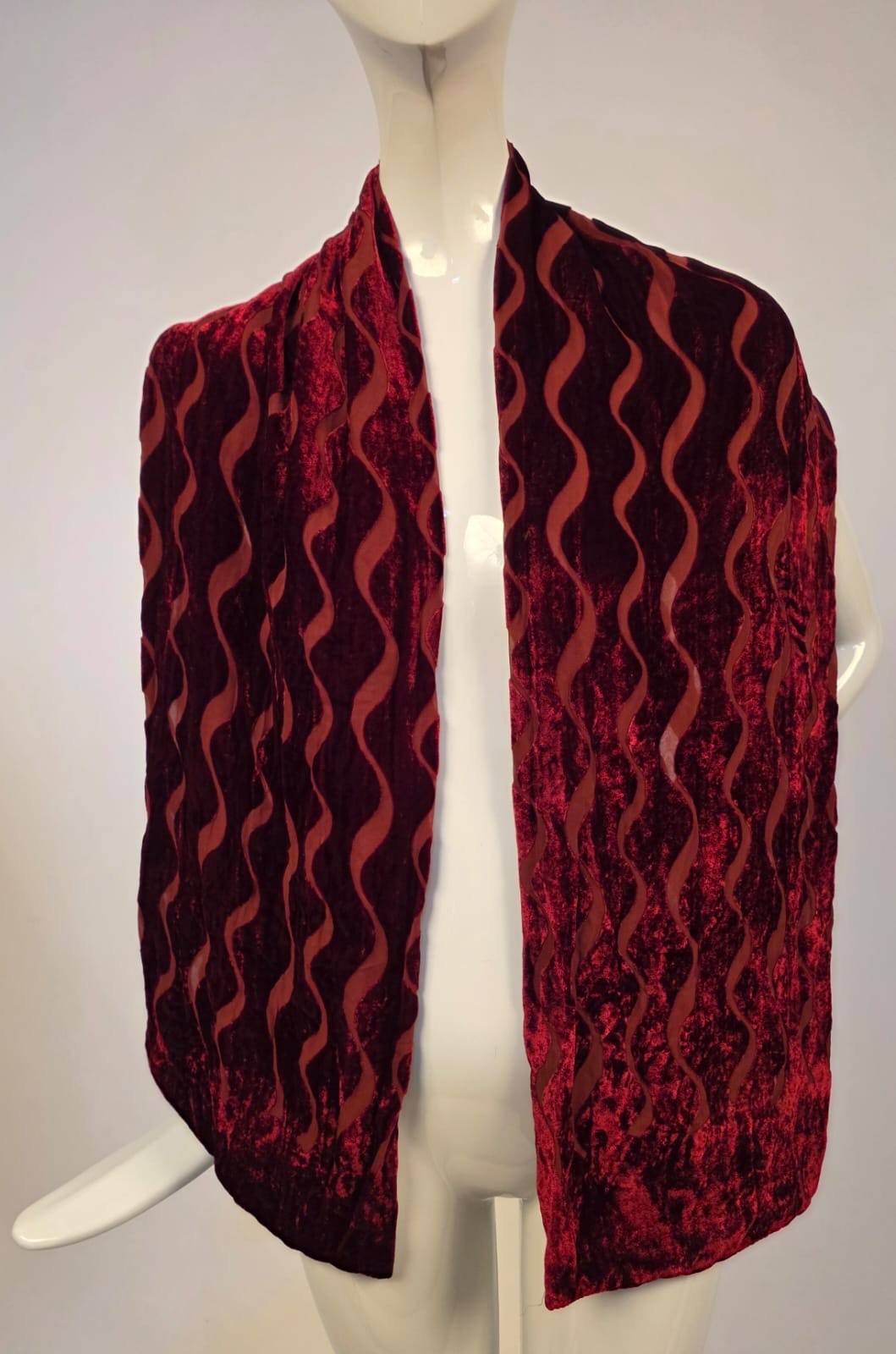 ANTIQUE 1930’S BURGUNDY RED SILK VELVET SCARF FOR DRESS W WAVY BURNOUT PATTERN