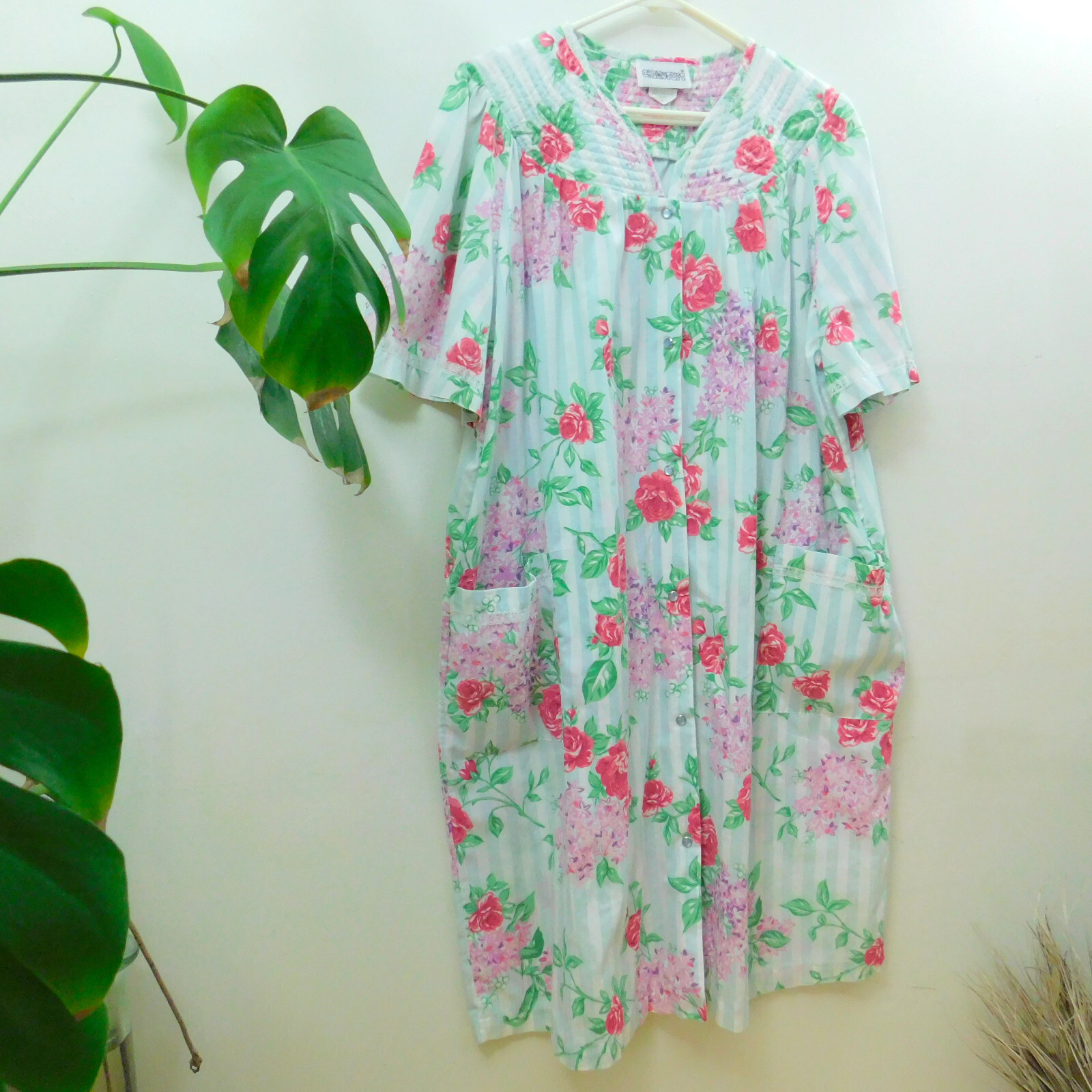 Vintage Floral Housecoat Nightgown Pearl Snap Buttons & Pockets Mumu Robe 1X