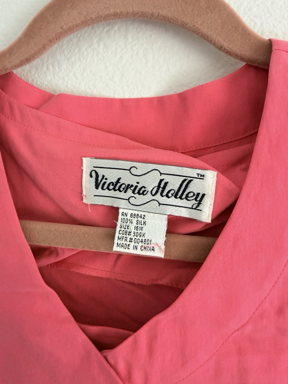 Victoria Holley 100% Silk Pink 2 Pc Dress Suit Set Women’s Size L NWT Vintage