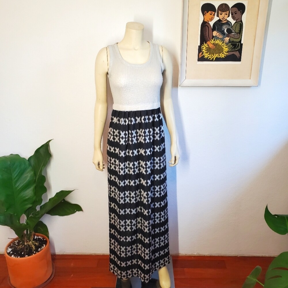 Vintage 70s Vicky Vaughn Lurex Maxi Graphic S/ M