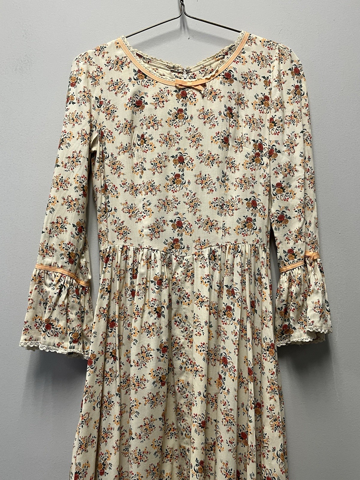 VTG Handmade Amish Prairie Dress w/ Bonnet Floral Calico CottageCore—XS/READ