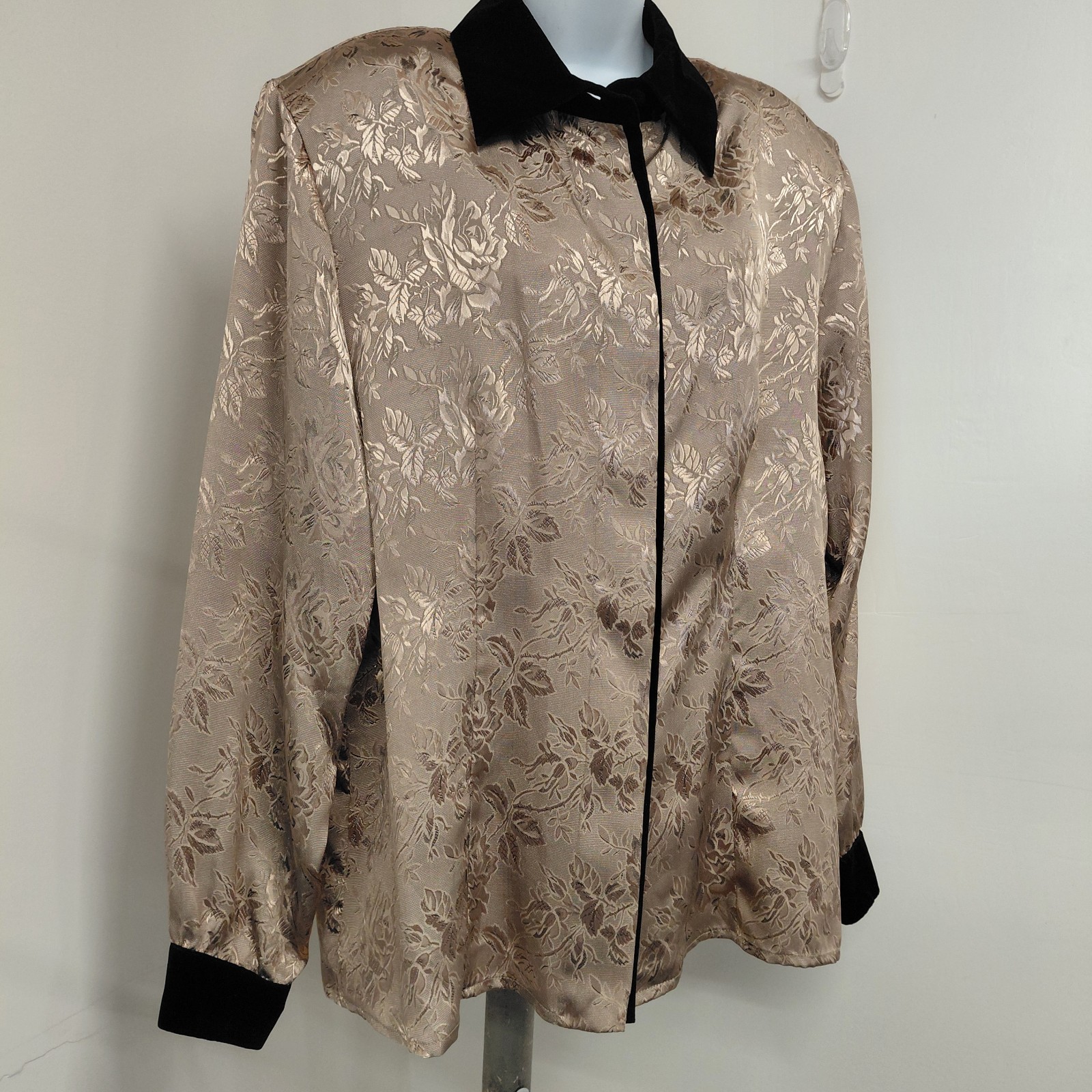 Susan Hutton Blouse Womens Size 16W Gold Black Velvet Trim Button Up Long Sleeve