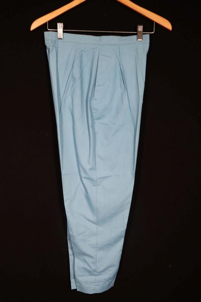 Vintage 1960’s Deadstock Unworn Blue Cotton Blend Capris 28″ Waist