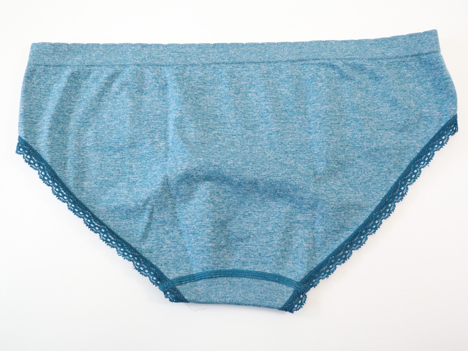 VTG 2011 Victoria’s Secret Seamless Ruffle Bikini Brief Panty Size LARGE