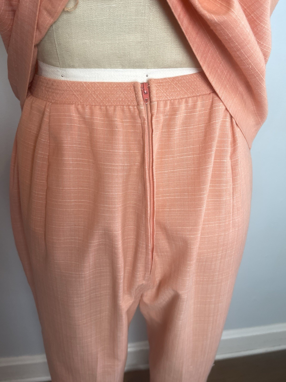 Vintage Coral Koret Late 1960s 60s Sleeveless Top and Slacks Set