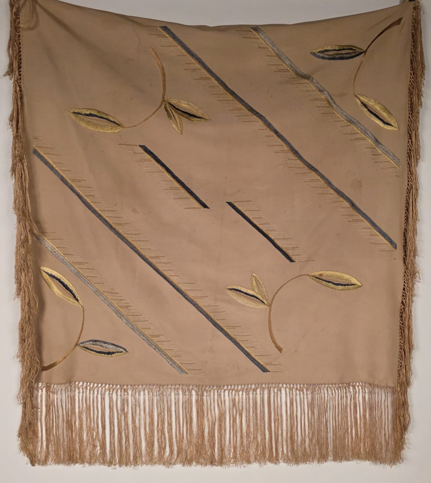 ANTIQUE 1920’S HAND EMBROIDERED SILK SHAWL FOR DRESS W LONG SILK FRINGE EDGES