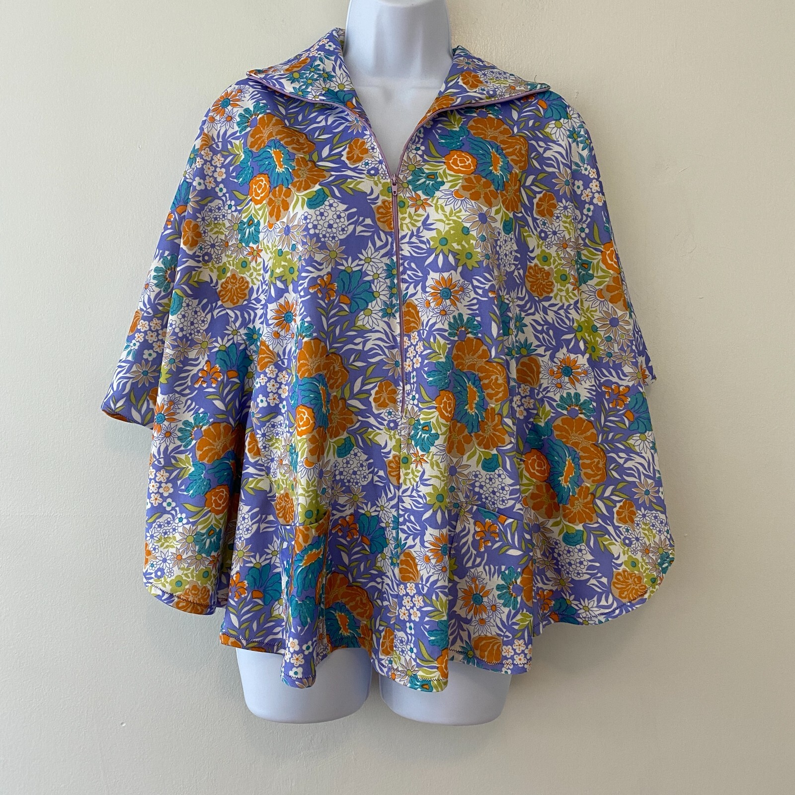 70s Vintage Handmade Poncho 1/2 Zip Pullover Top Womens S/M Floral