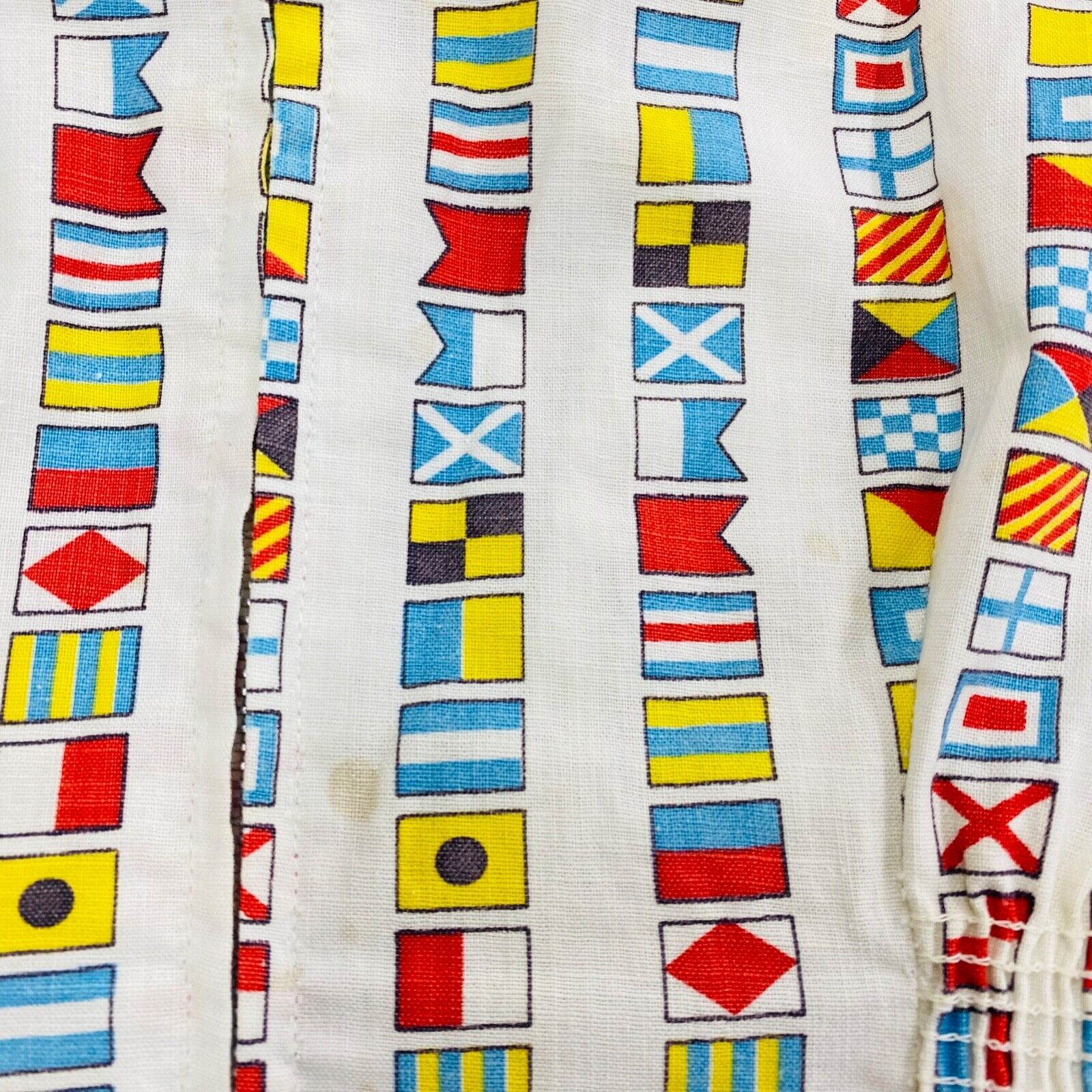Vintage 1950s novelty print flags blouse, white yellow collar crop top shirt XS